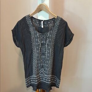 Monoreno Grey Embellished Cap Sleeve Blouse
